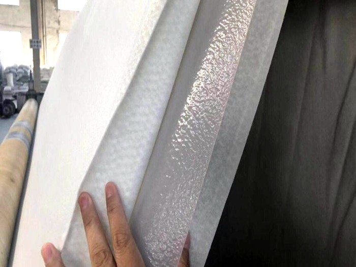 300g复合土工膜一平方多少钱？